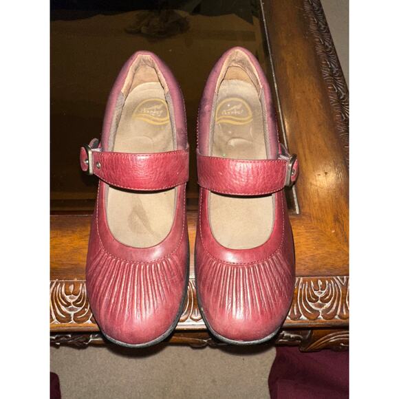 ⭐️ Women’s Dansko Oxblood Mary Jane Leather Shoes. Size 10 - Picture 3 of 5